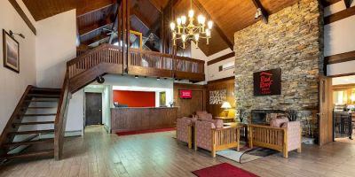 Red Roof Inn & Suites Hazleton