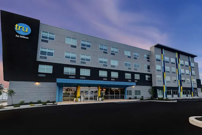 Tru by Hilton Grantville 4