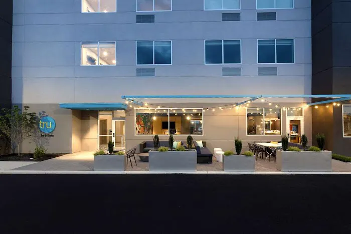 Tru by Hilton Grantville 4