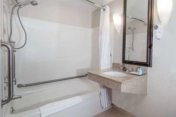 Wyndham Southbury 4