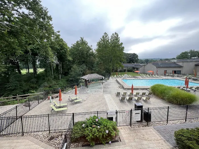 Heritage Hotel 522 Heritage Rd Southbury, CT 5