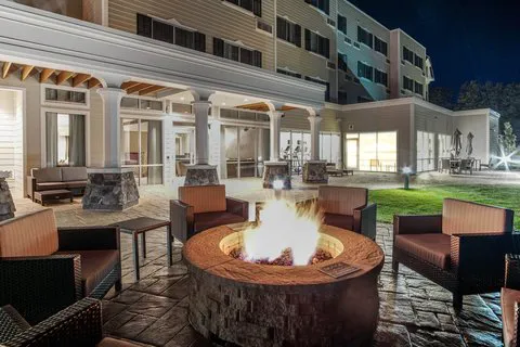 Courtyard Lenox Berkshires 4