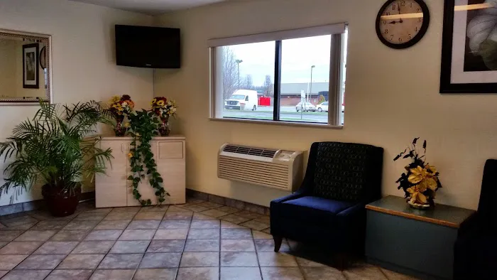 Travel Inn Motel 5