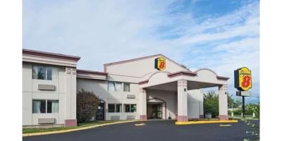 Super 8 by Wyndham Hartford