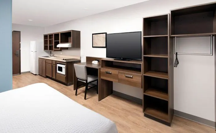 WoodSpring Suites Newington - Hartford South 4