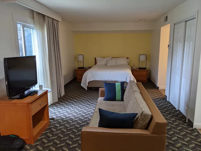 Residence Inn Hartford Windsor 4