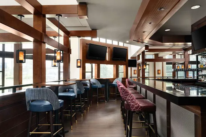 DoubleTree by Hilton Hotel Hartford - Bradley Airport 3