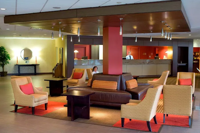 DoubleTree by Hilton Hotel Hartford - Bradley Airport 3