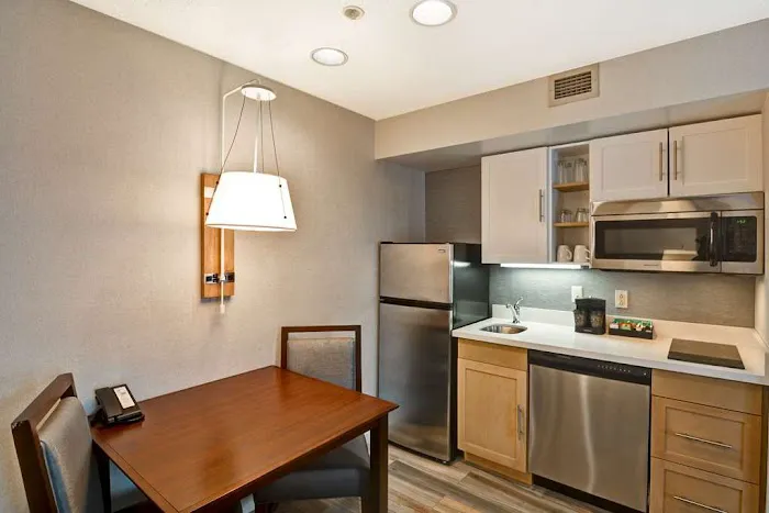 Homewood Suites by Hilton Windsor Locks Hartford 4