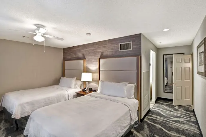 Homewood Suites by Hilton Windsor Locks Hartford 4