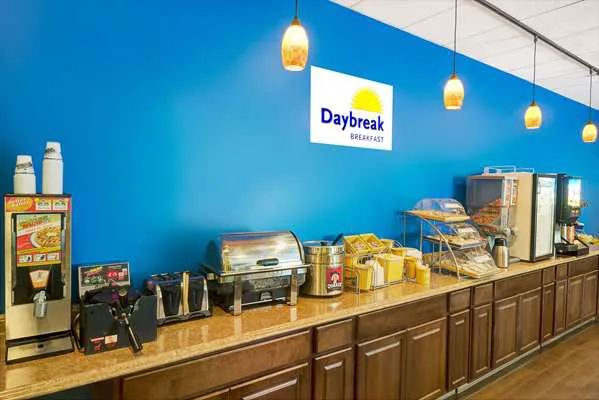 Days Inn by Wyndham Southington 4