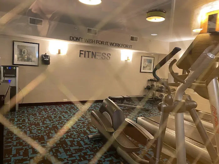 Fairfield Inn & Suites Plainville 4