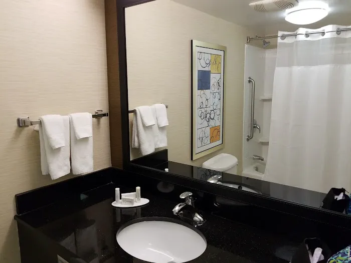 Fairfield Inn & Suites Plainville 4