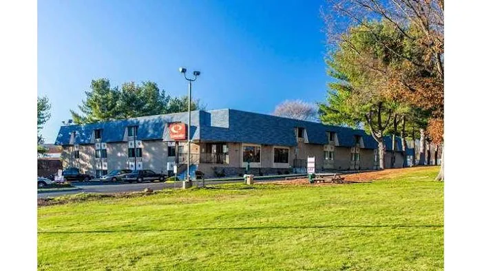 Econo Lodge Milldale - Southington 5