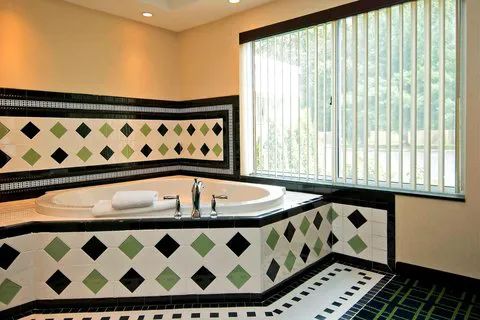Fairfield Inn & Suites Hartford Airport 4