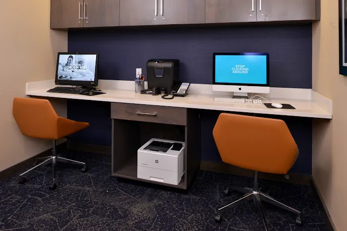 Hampton Inn & Suites Albany-East Greenbush 4