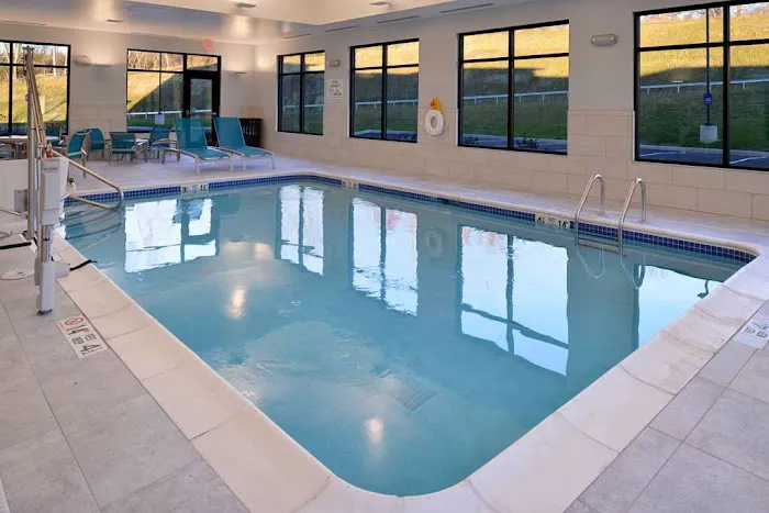 Hampton Inn & Suites Albany-East Greenbush 4