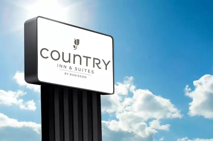 Country Inn & Suites by Radisson, Downtown Albany New York 5