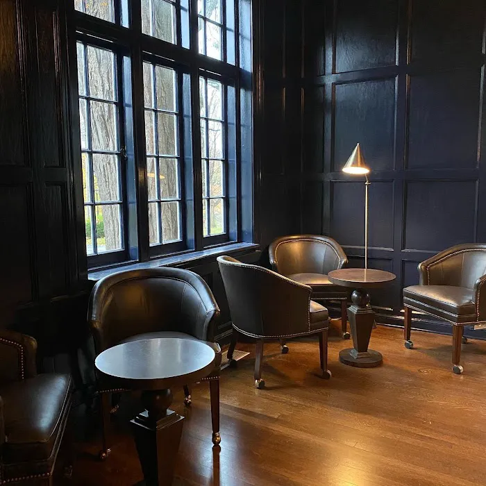 The Argus Hotel & Cocktail Lounge 5