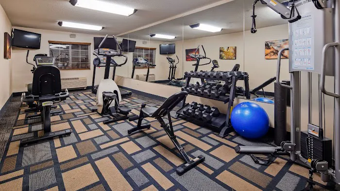 Best Western Plus Berkshire Hills Inn & Suites 4