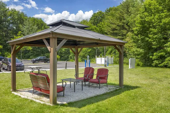 Best Western Plus Berkshire Hills Inn & Suites 4