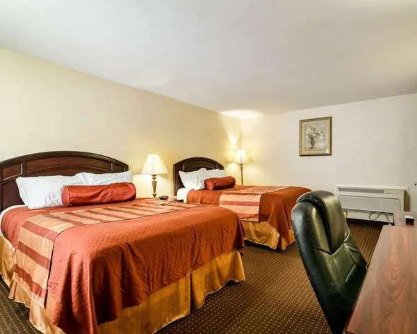 Rodeway Inn 4