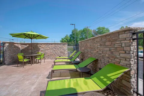 SpringHill Suites Newark Downtown 4