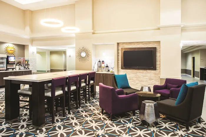 La Quinta Inn & Suites by Wyndham Newark - Elkton 4