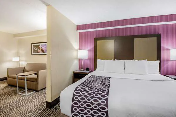 La Quinta Inn & Suites by Wyndham Newark - Elkton 4