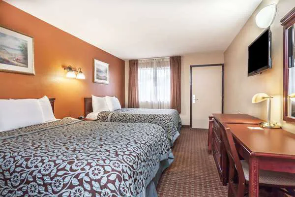 Red Carpet Inn 4