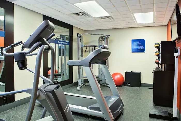 Hampton Inn Elkton 4