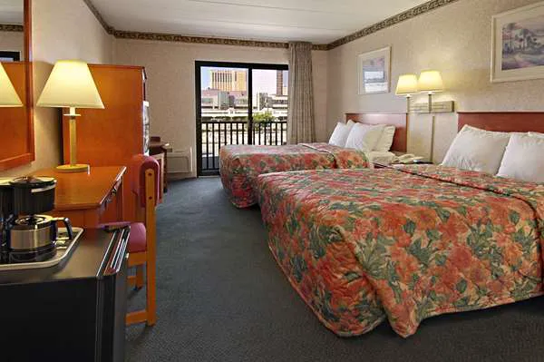Days Inn by Wyndham Atlantic City Beachblock 4