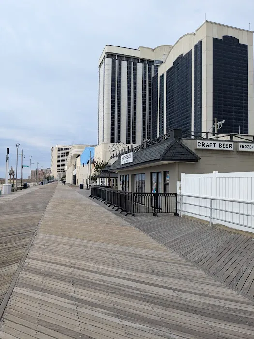 Boardwalk Resorts at Atlantic Palace 4