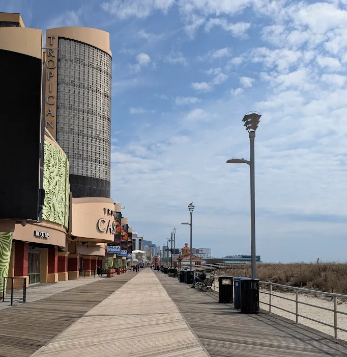Boardwalk Resorts at Atlantic Palace 4