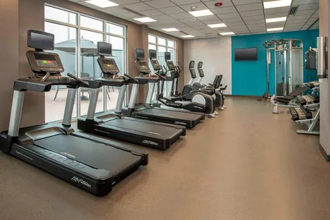 Fairfield Inn & Suites Harrisburg International Airport 4