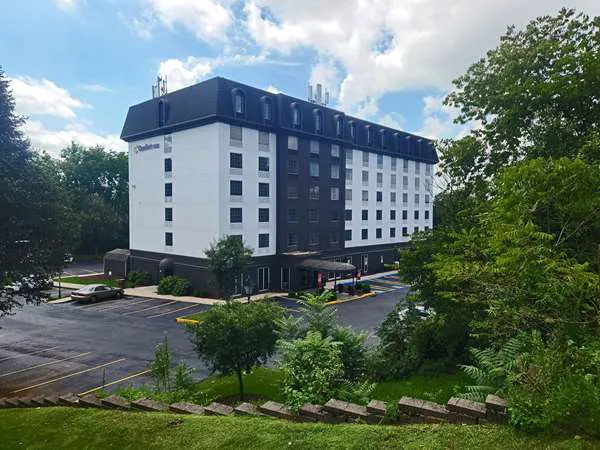 Comfort Inn at the Park 4