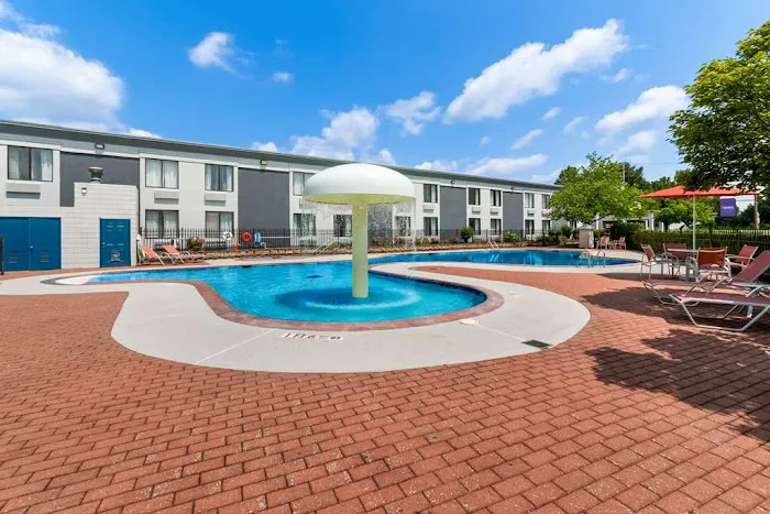 Spark by Hilton Hummelstown Hershey 4