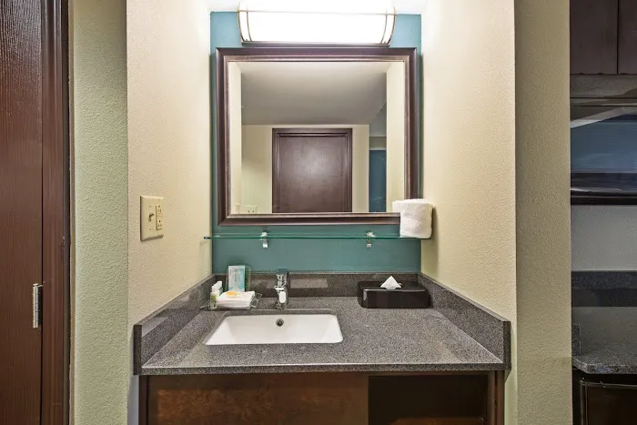 Holiday Inn Harrisburg East by IHG 4