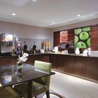 La Quinta Inn & Suites by Wyndham Harrisburg Airport Hershey ico