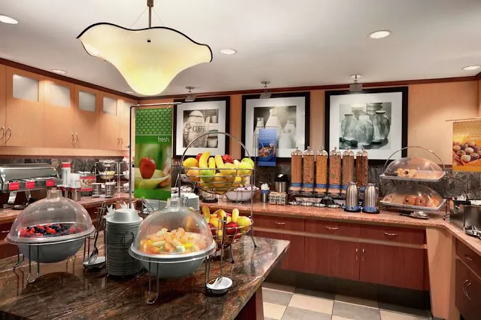 Hampton Inn York 4