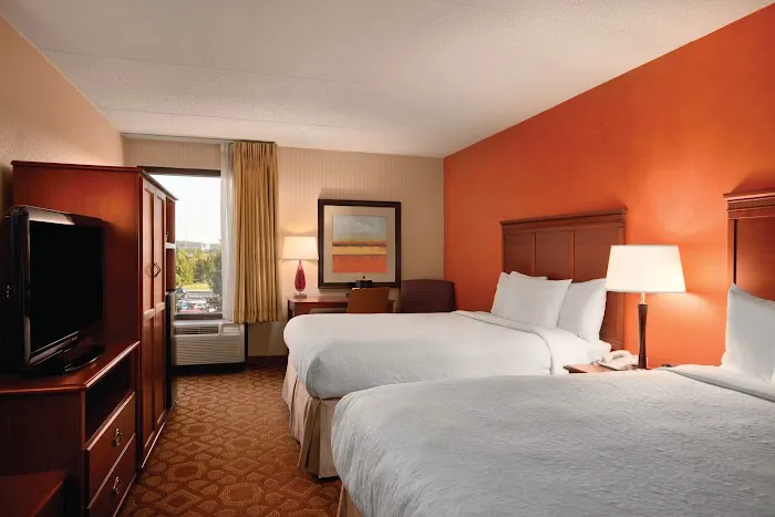 Hampton Inn York 4