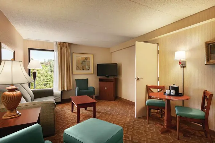 Hampton Inn York 4