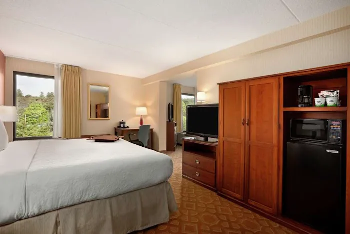 Hampton Inn York 4