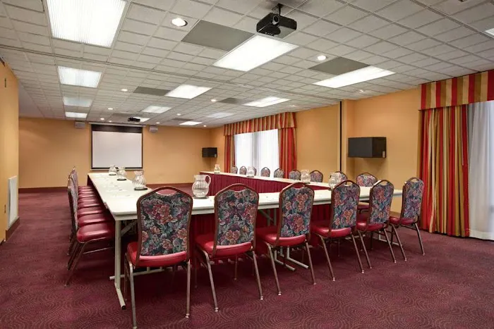 Hampton Inn York 4