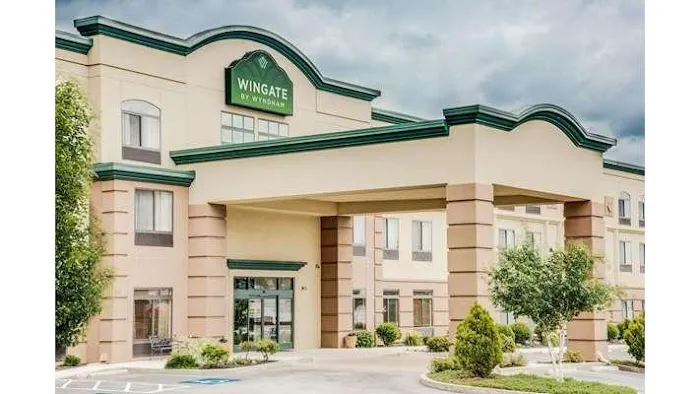 Wingate by Wyndham York 4