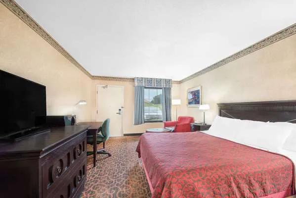 Days Inn & Suites by Wyndham York 4