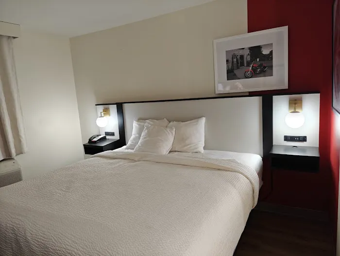 Ramada by Wyndham York Harrisburg Hershey 4