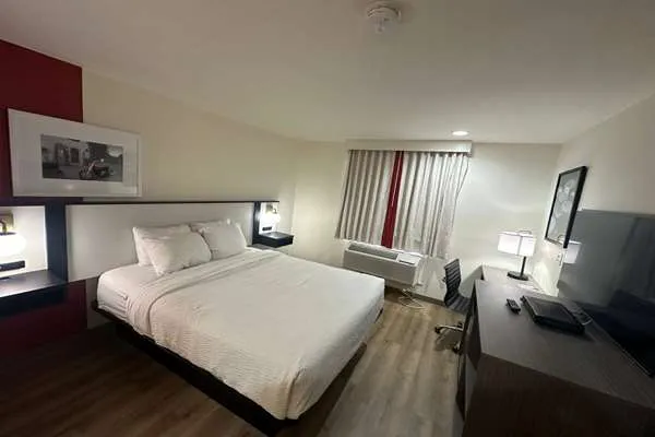 Ramada by Wyndham York Harrisburg Hershey 4