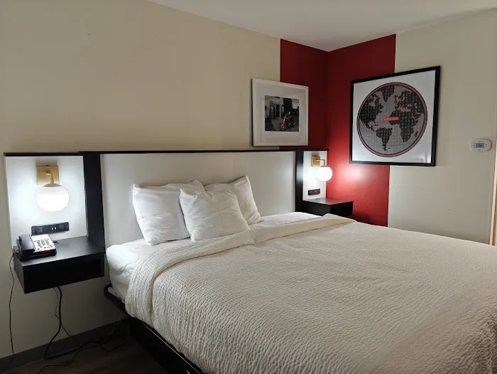 Ramada by Wyndham York Harrisburg Hershey 4