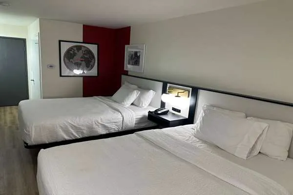 Ramada by Wyndham York Harrisburg Hershey 4